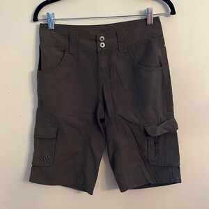 Columbia Bermuda Hiking Shorts Cargo Green Size 2